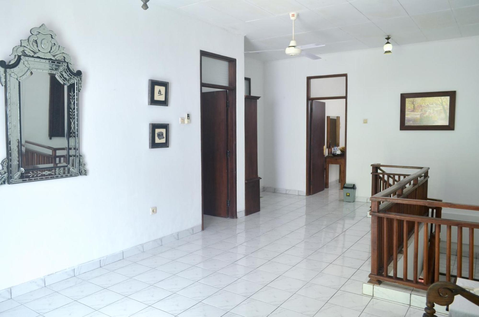 Omah Timoho Homestay ยอกยาการ์ตา ภายนอก รูปภาพ