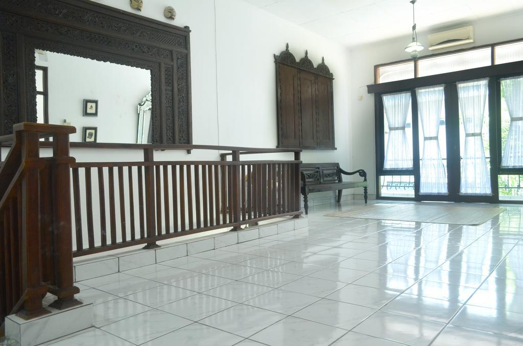 Omah Timoho Homestay ยอกยาการ์ตา ภายนอก รูปภาพ